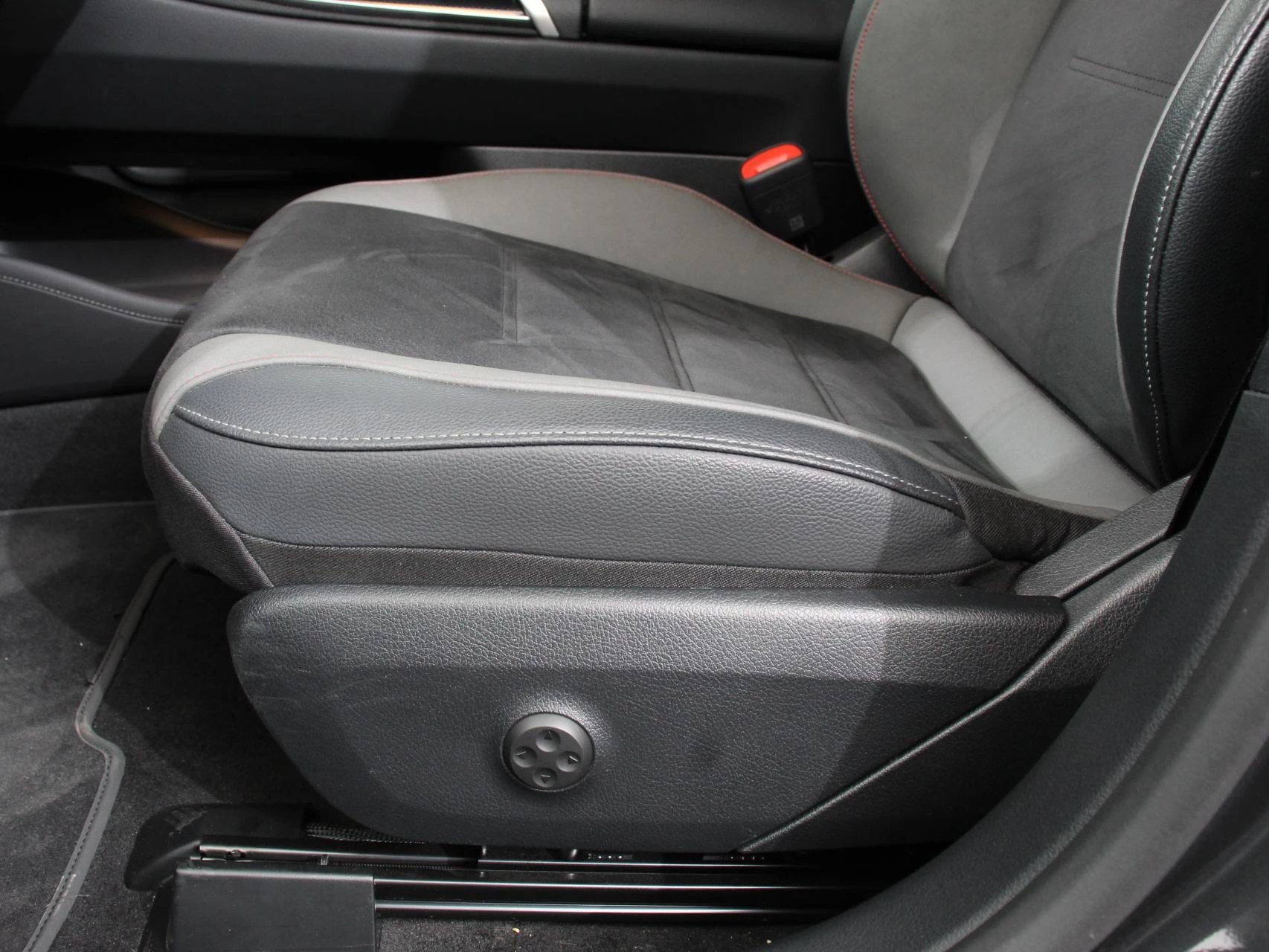 Hoofdafbeelding Mercedes-Benz EQE