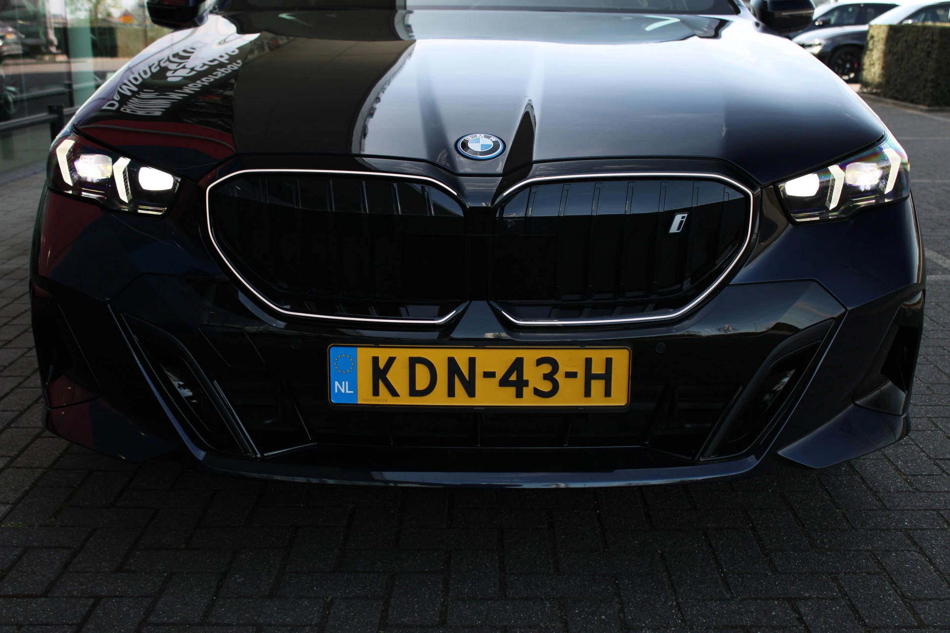 Hoofdafbeelding BMW i5
