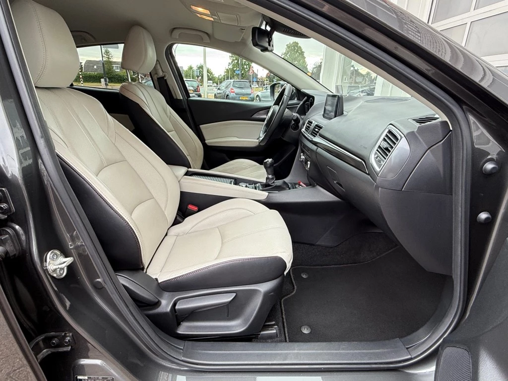 Hoofdafbeelding Mazda 3