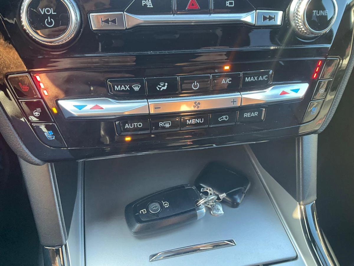 Hoofdafbeelding Ford Explorer