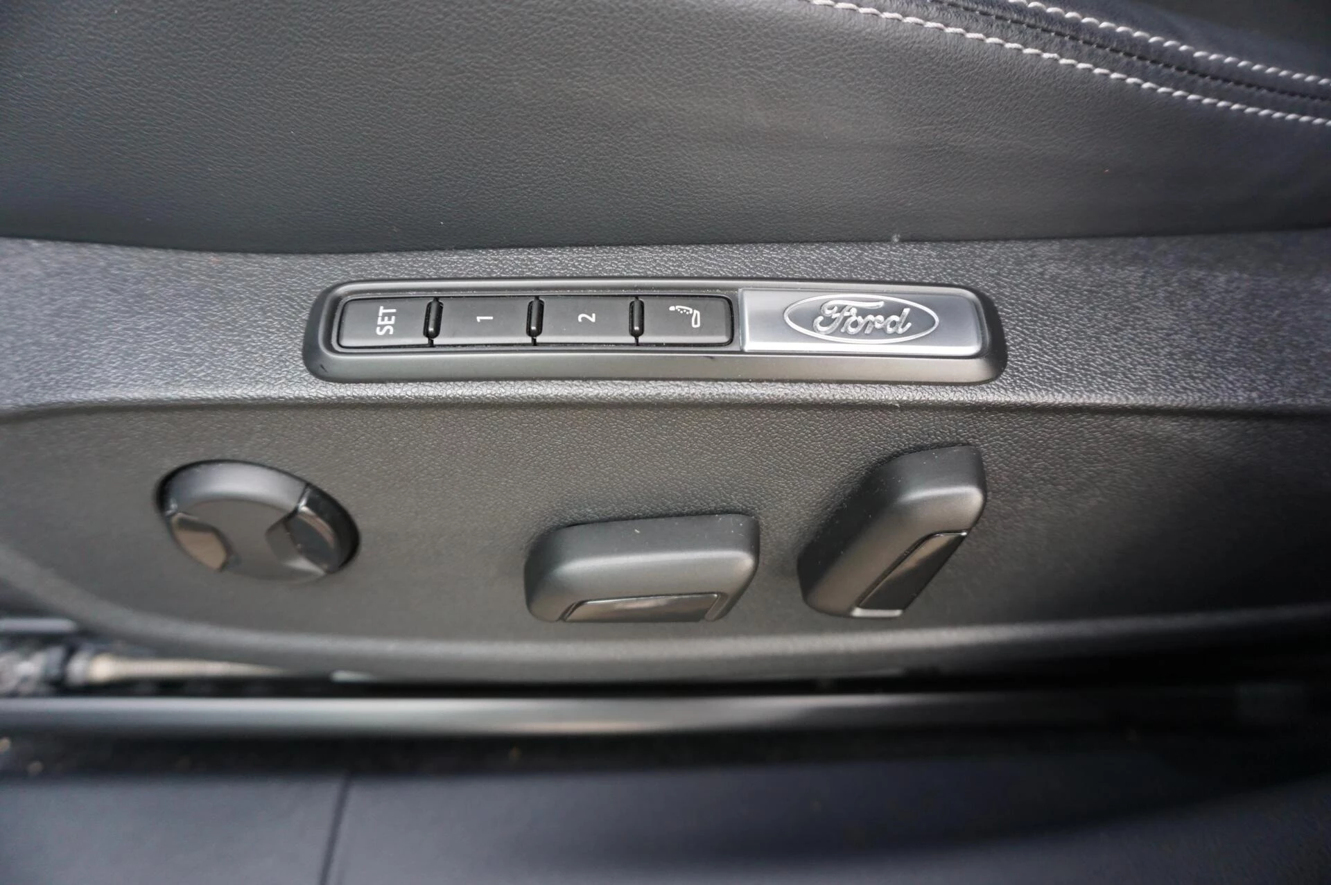 Hoofdafbeelding Ford Explorer