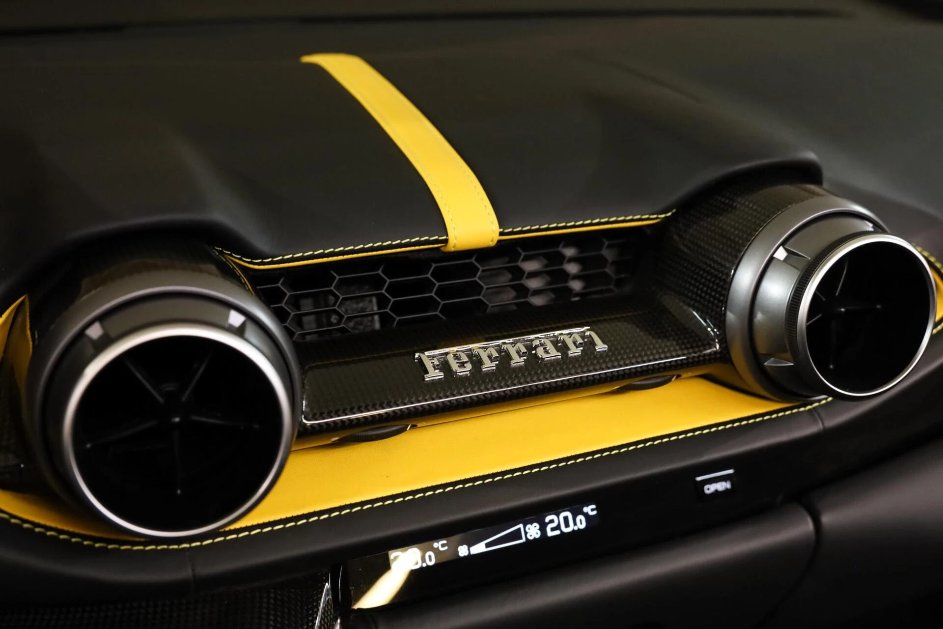 Hoofdafbeelding Ferrari 812 GTS