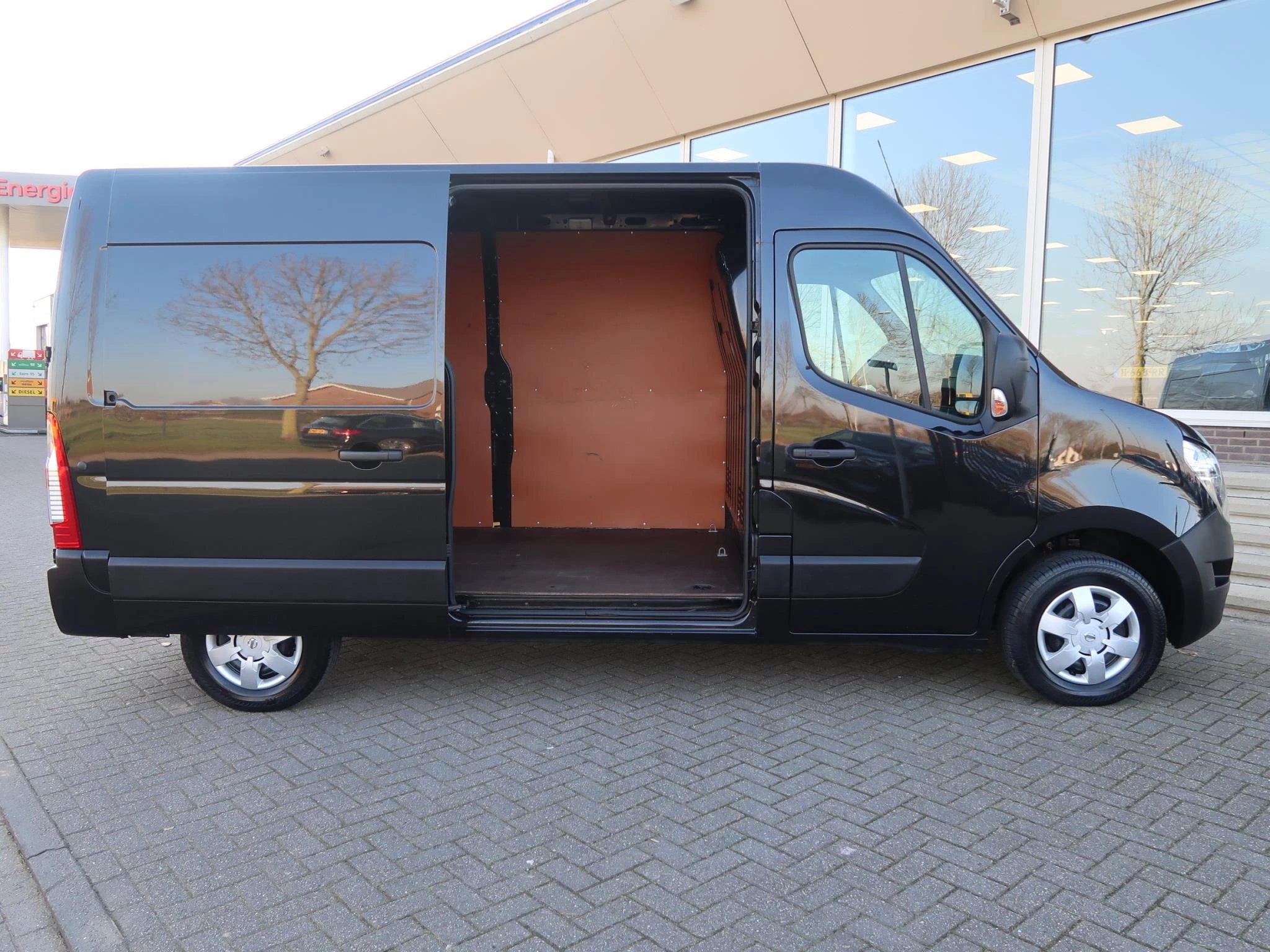 Hoofdafbeelding Nissan NV400