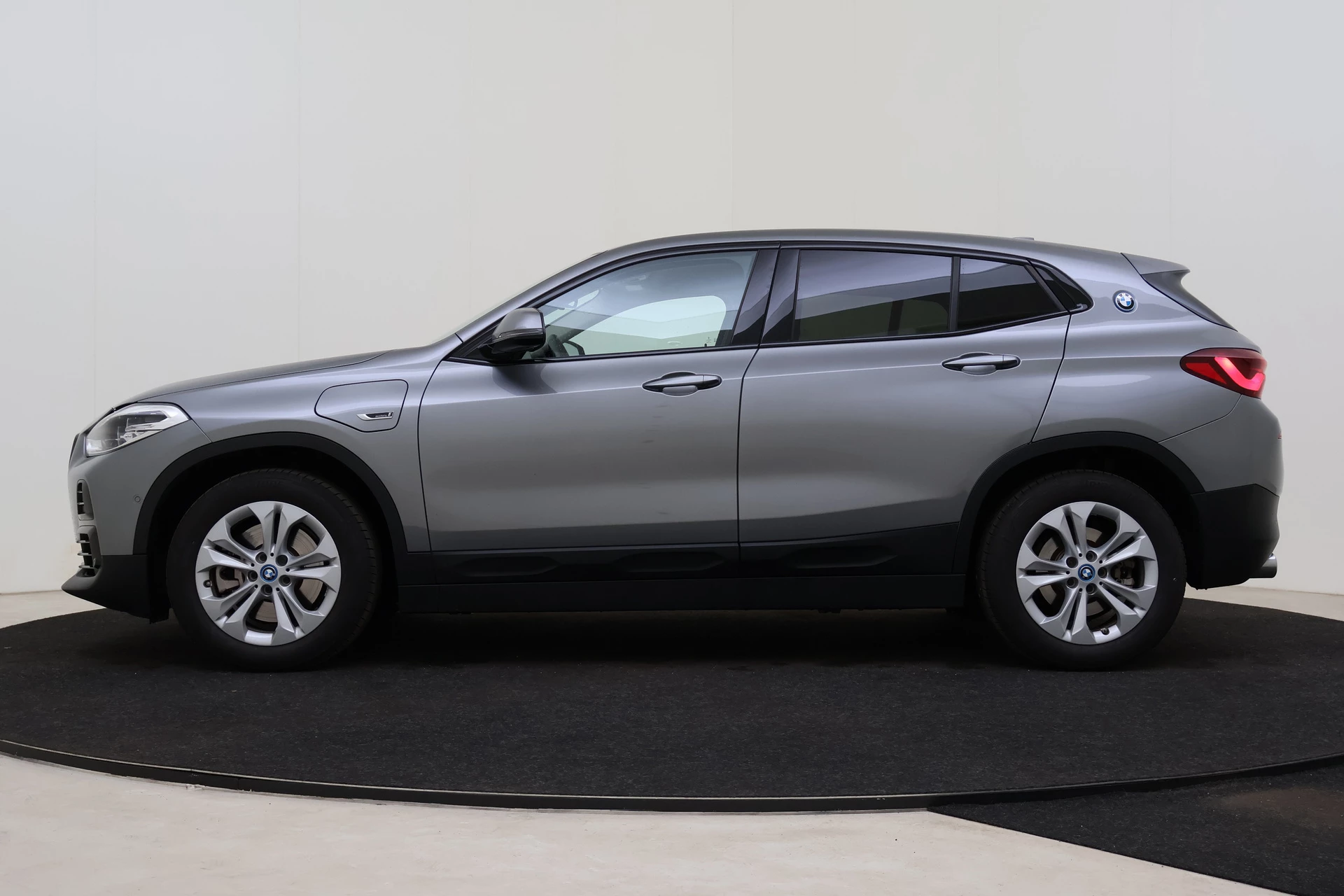 Hoofdafbeelding BMW X2