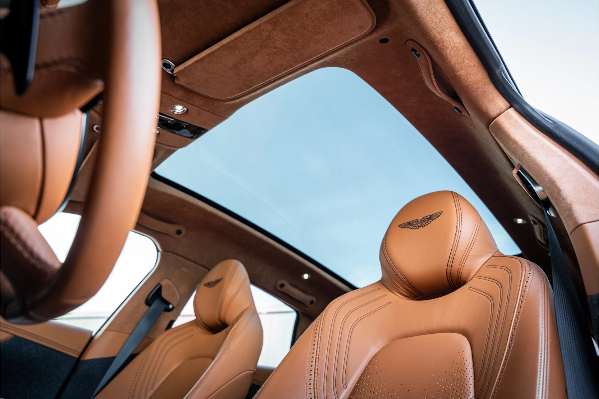 Hoofdafbeelding Aston Martin DBX