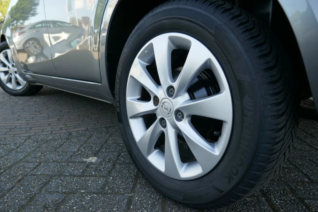Hoofdafbeelding Opel Agila