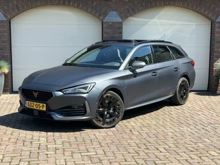 Cupra Leon Sportstourer 1.4 TSI eHybrid PHEV FR Business Intense Panorama Carplay LED 245pk