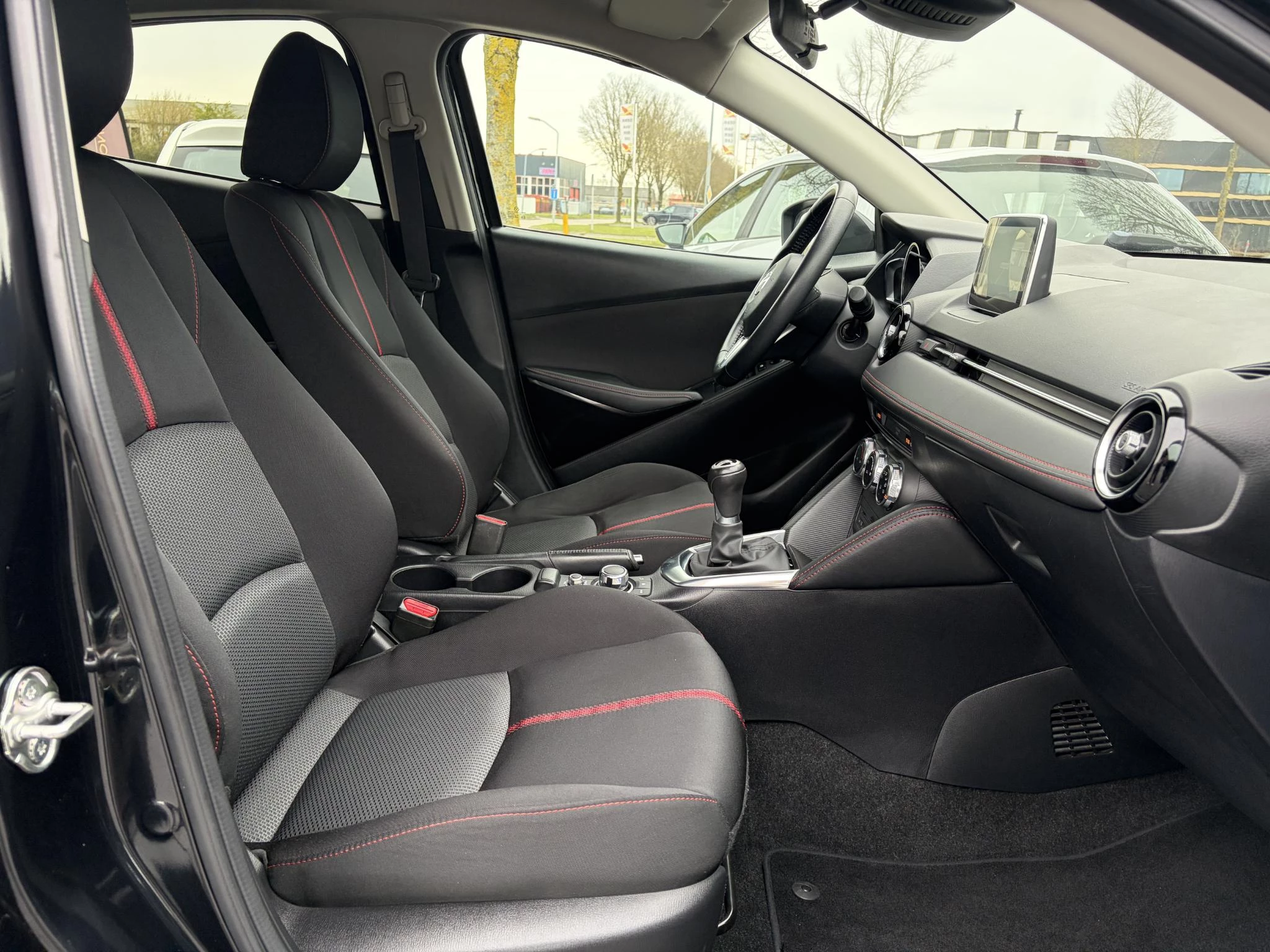 Hoofdafbeelding Mazda 2