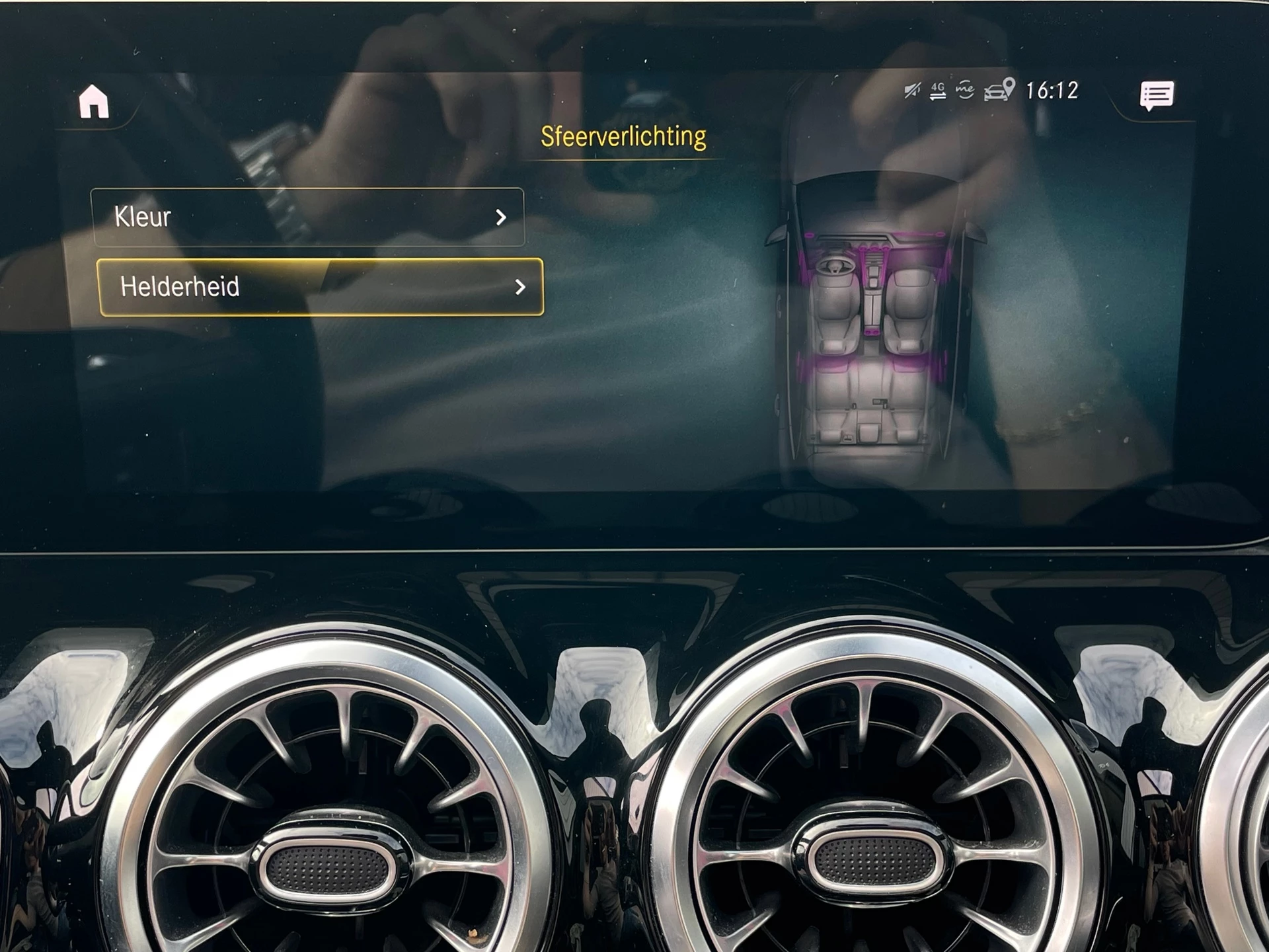 Hoofdafbeelding Mercedes-Benz EQA