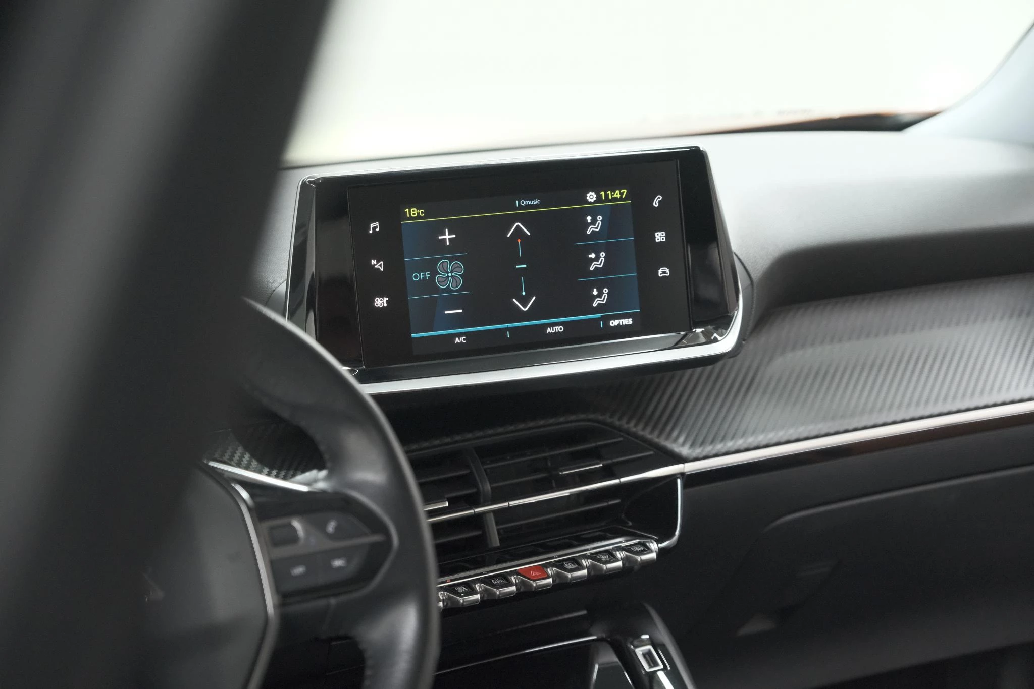 Hoofdafbeelding Peugeot e-2008