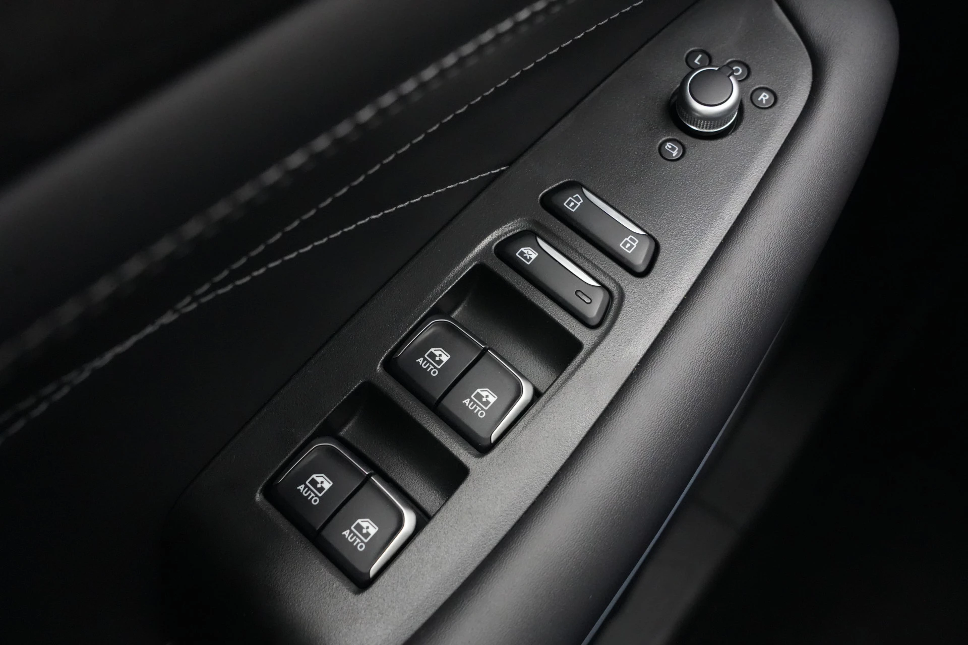 Hoofdafbeelding DFSK E5 PHEV