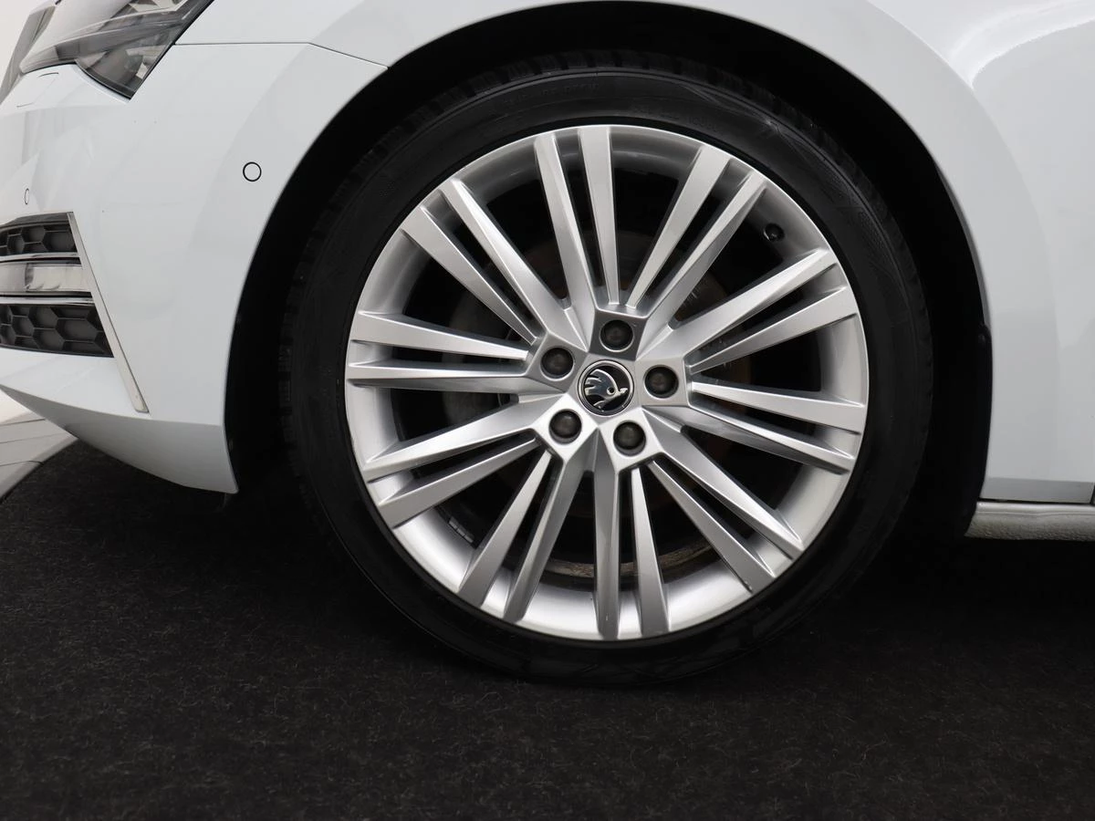 Hoofdafbeelding Škoda Superb