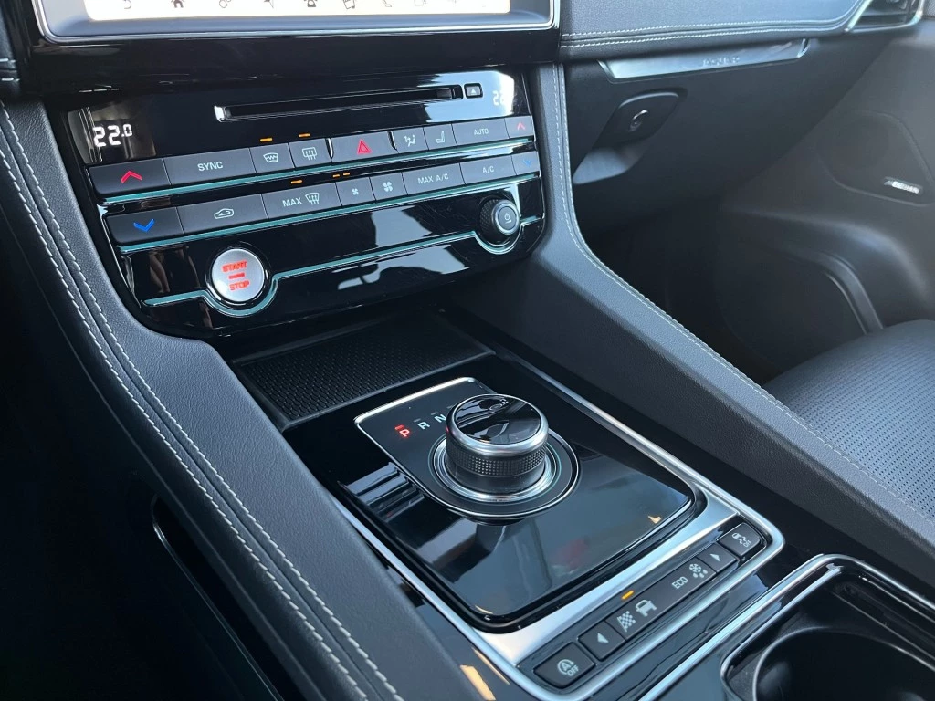 Hoofdafbeelding Jaguar F-PACE