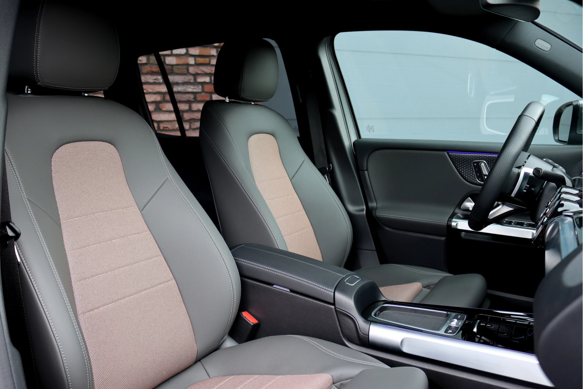 Hoofdafbeelding Mercedes-Benz EQB
