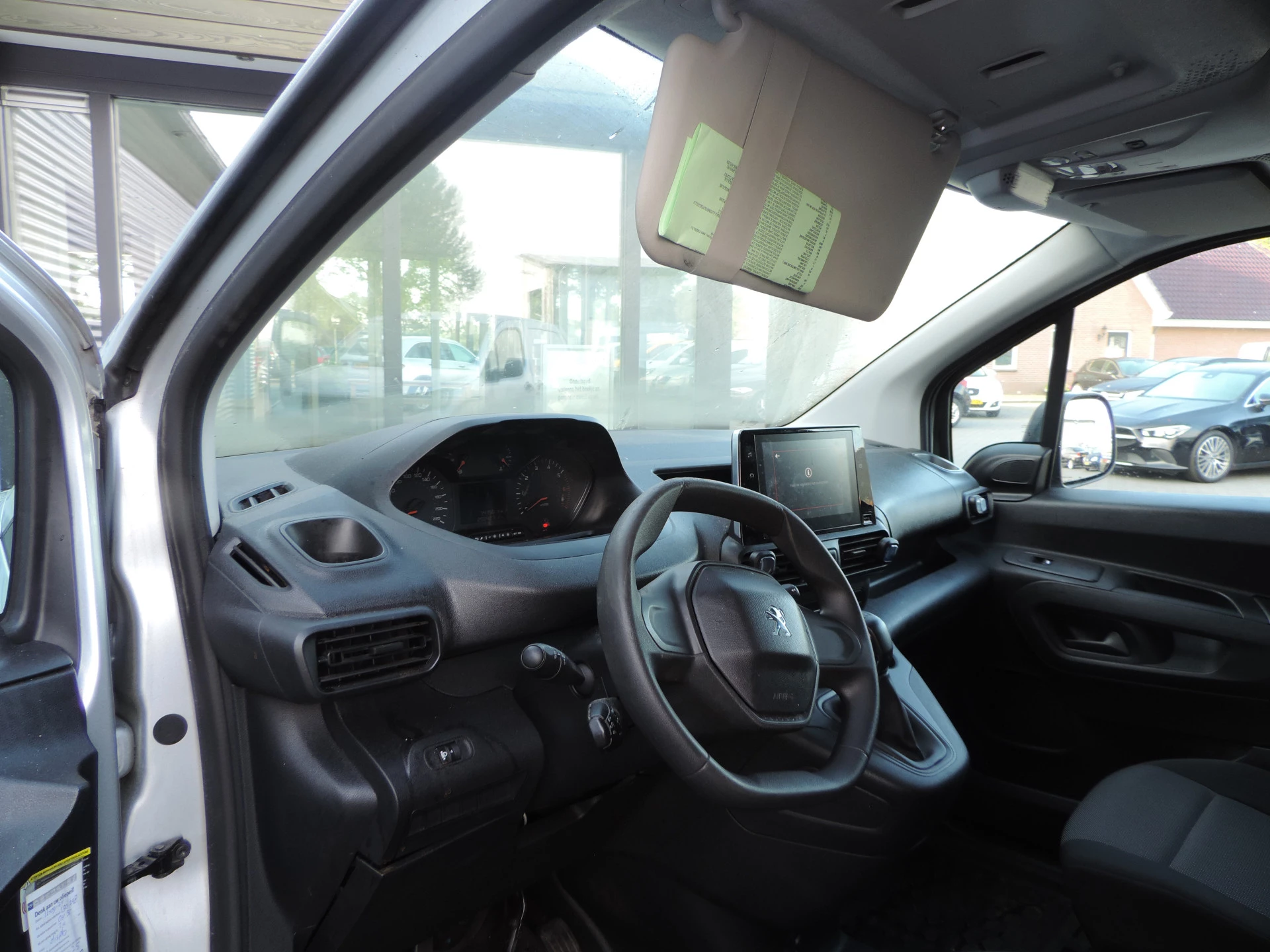 Hoofdafbeelding Peugeot Partner