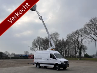 Mercedes-Benz Sprinter 516 160pk Hoogwerker 14 meter Euro 6 Pto Omvormer Verkeersbord Bedieningspaneel Kastinrichting Airco Cruise control Tachograaf Steunpoten Telefoonverbinding