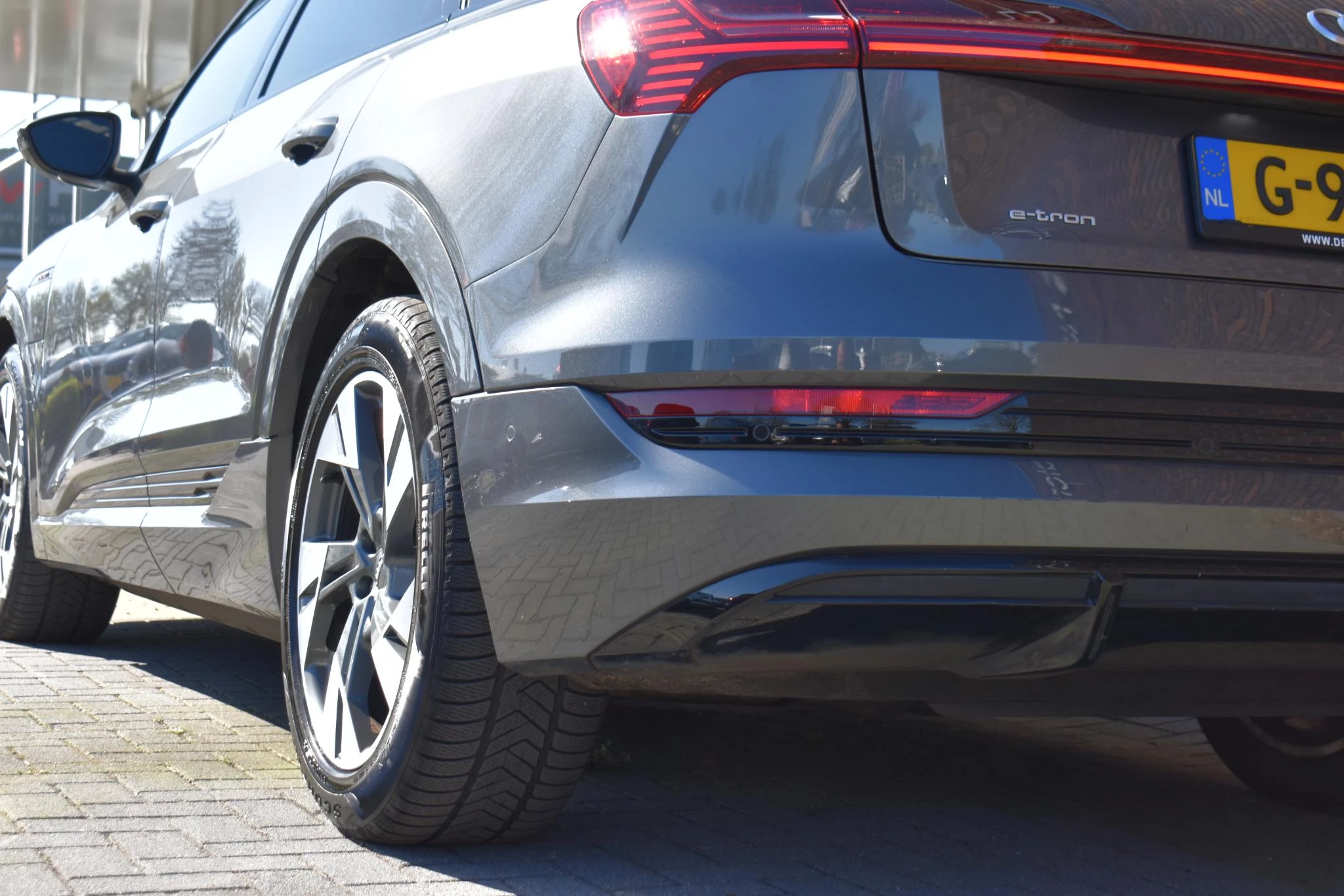 Hoofdafbeelding Audi e-tron