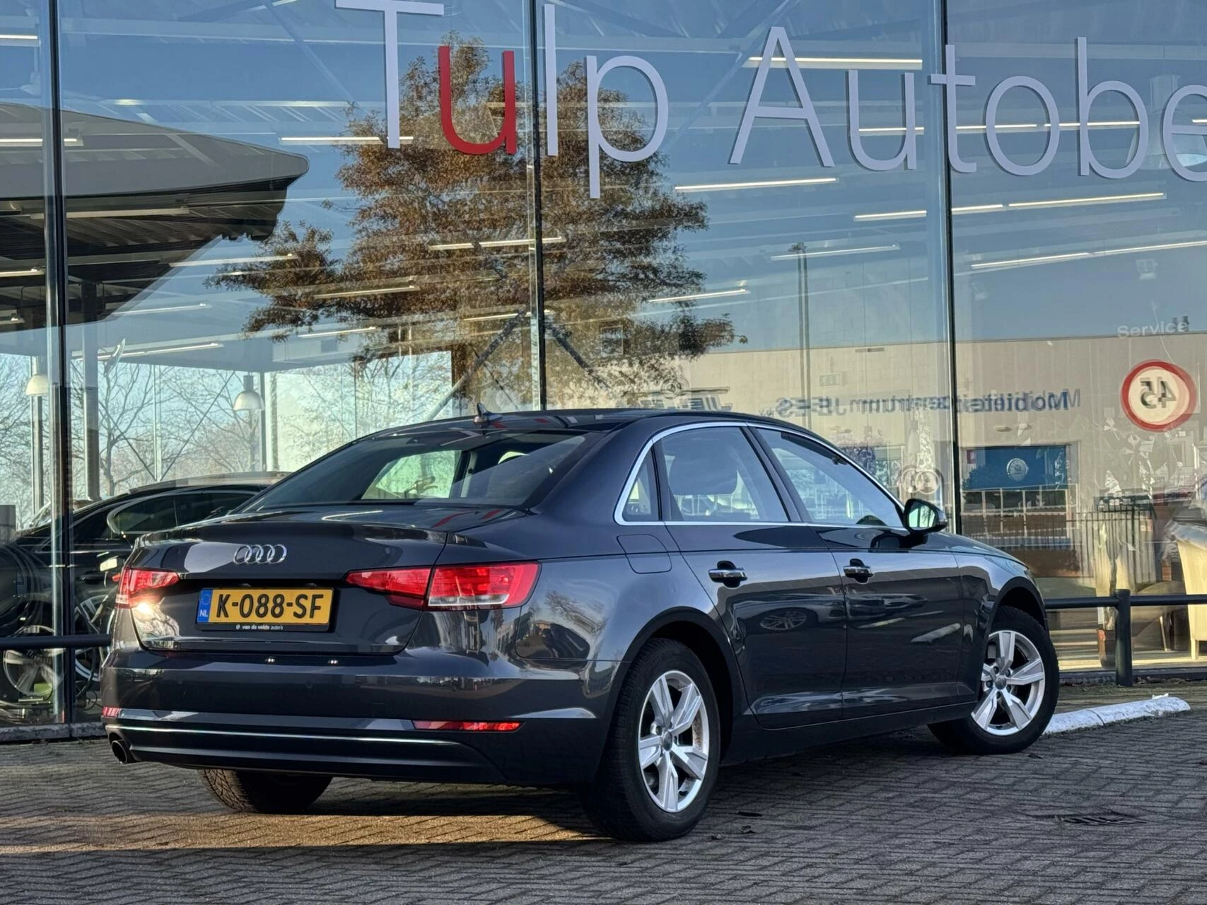 Hoofdafbeelding Audi A4