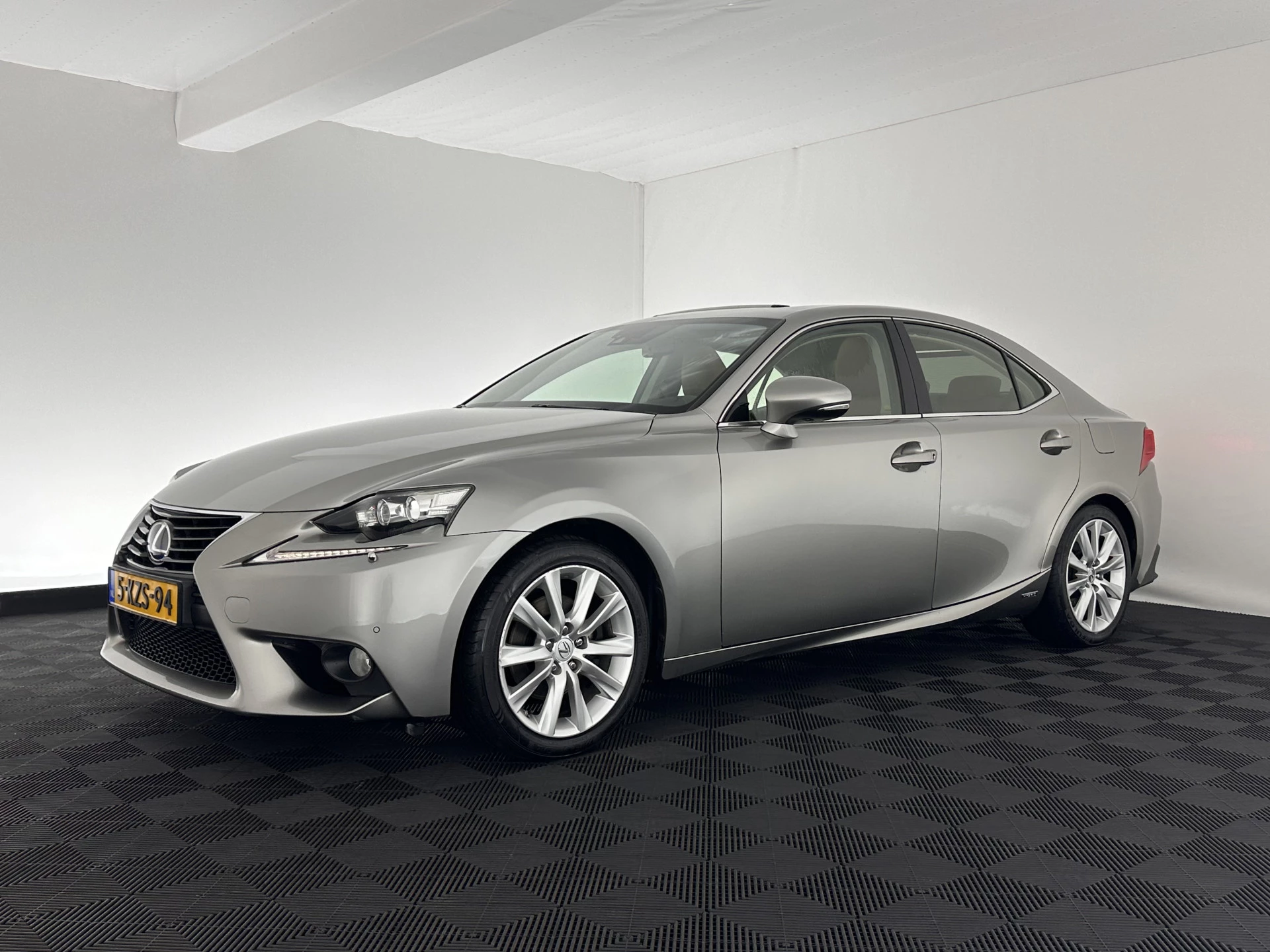 Hoofdafbeelding Lexus IS