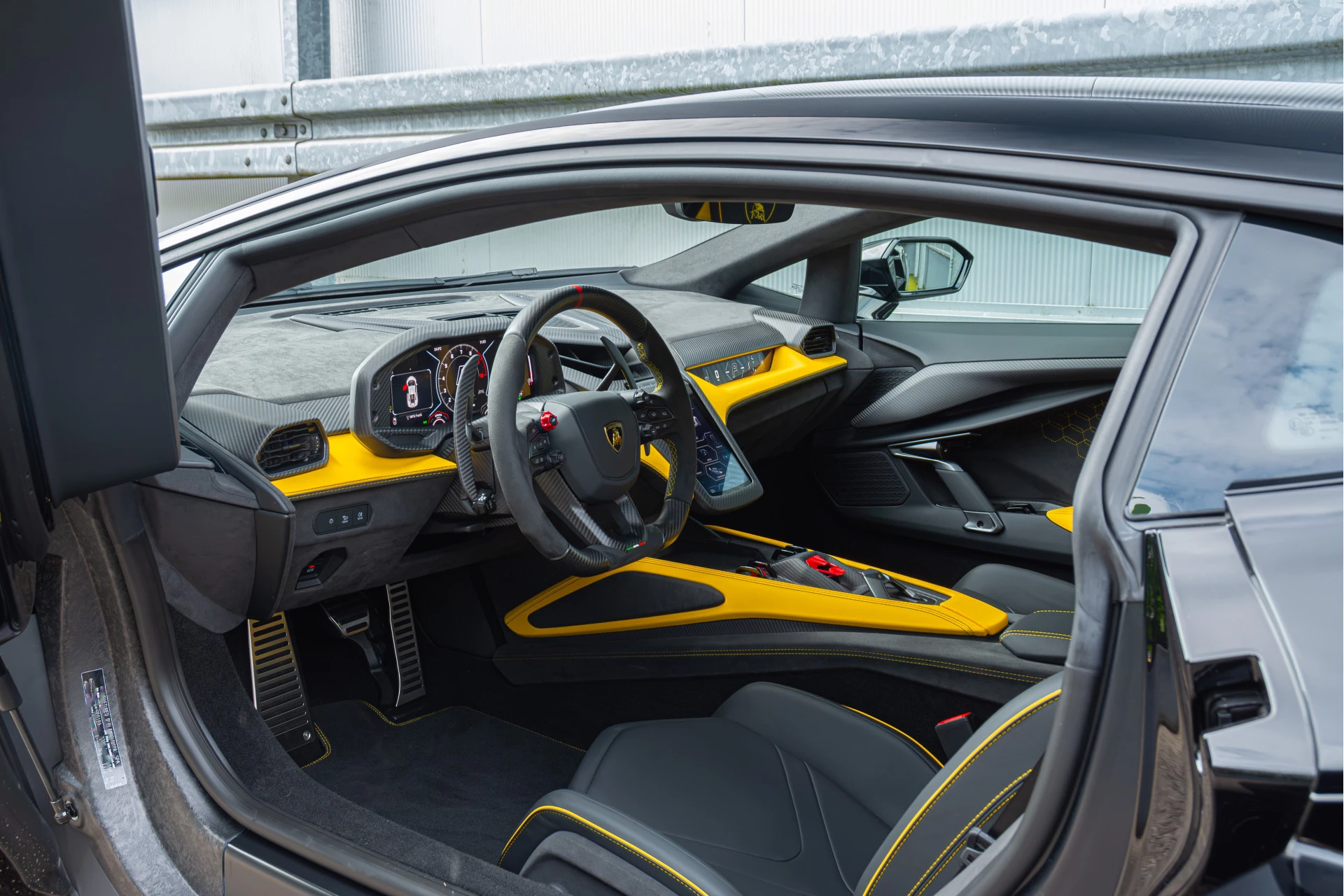 Hoofdafbeelding Lamborghini Revuelto