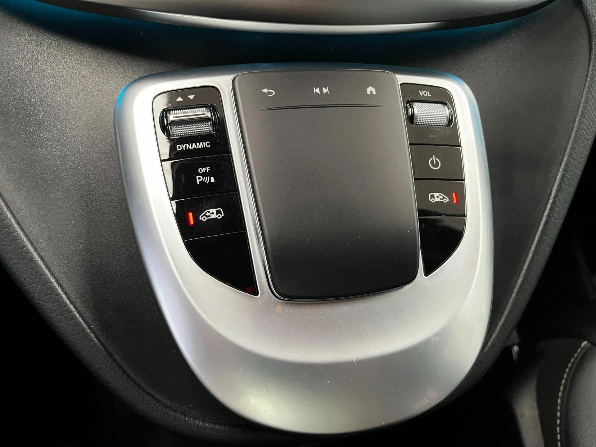 Hoofdafbeelding Mercedes-Benz EQV