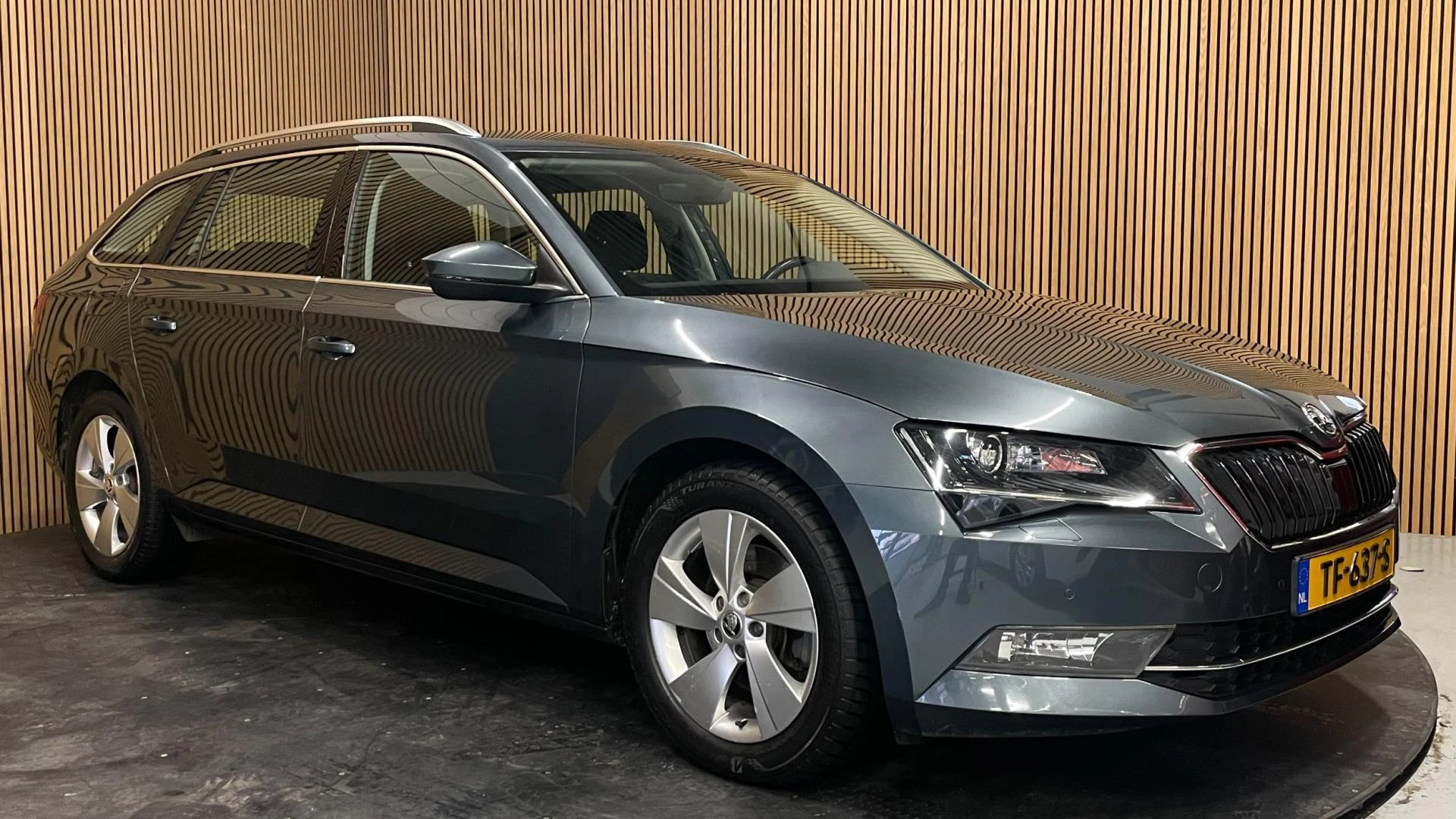 Hoofdafbeelding Škoda Superb