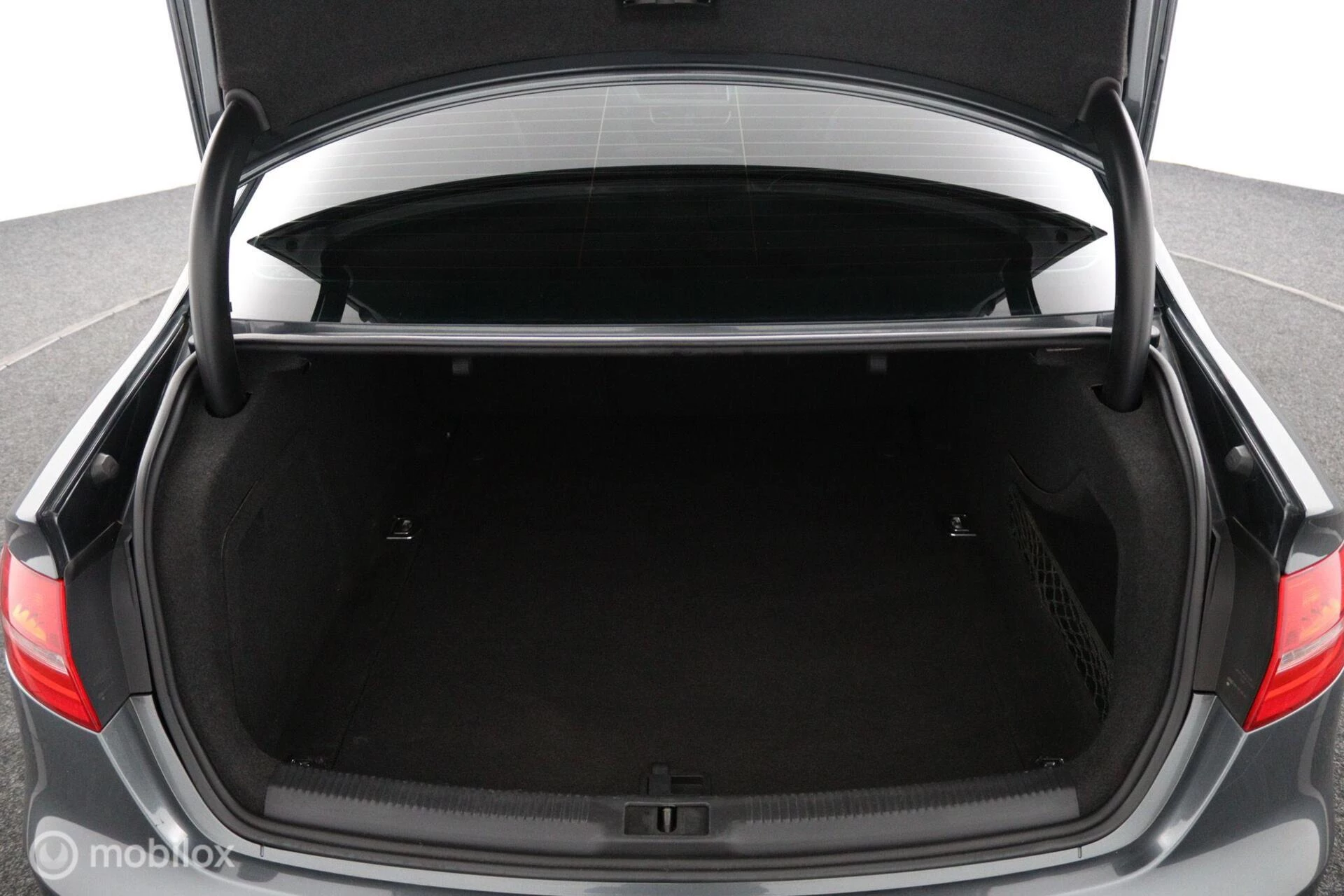 Hoofdafbeelding Audi S4