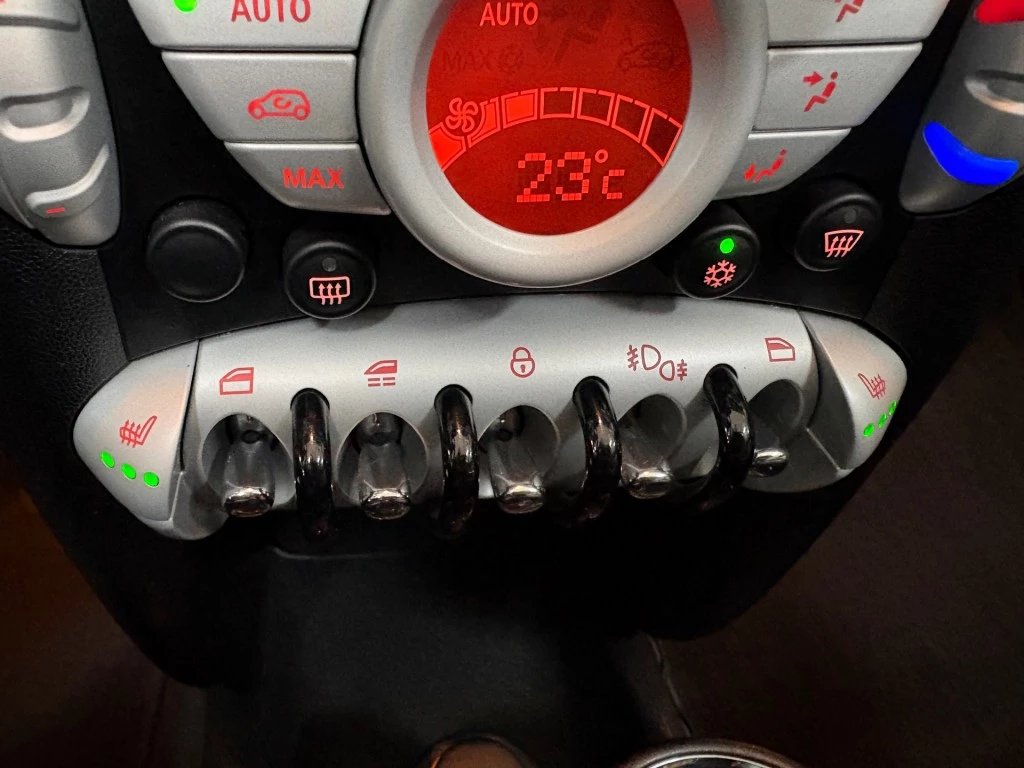 Hoofdafbeelding MINI Cabrio