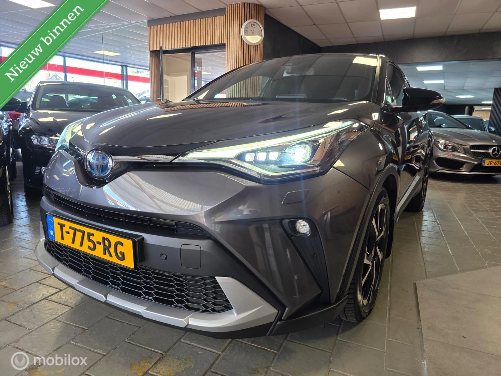 Hoofdafbeelding Toyota C-HR