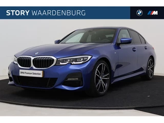 BMW 3 Serie 320i High Executive M Sport Automaat / Sportstoelen / Achteruitrijcamera / M Sportonderstel / LED / Head-Up / Stoelverwarming / Live Cockpit Professional