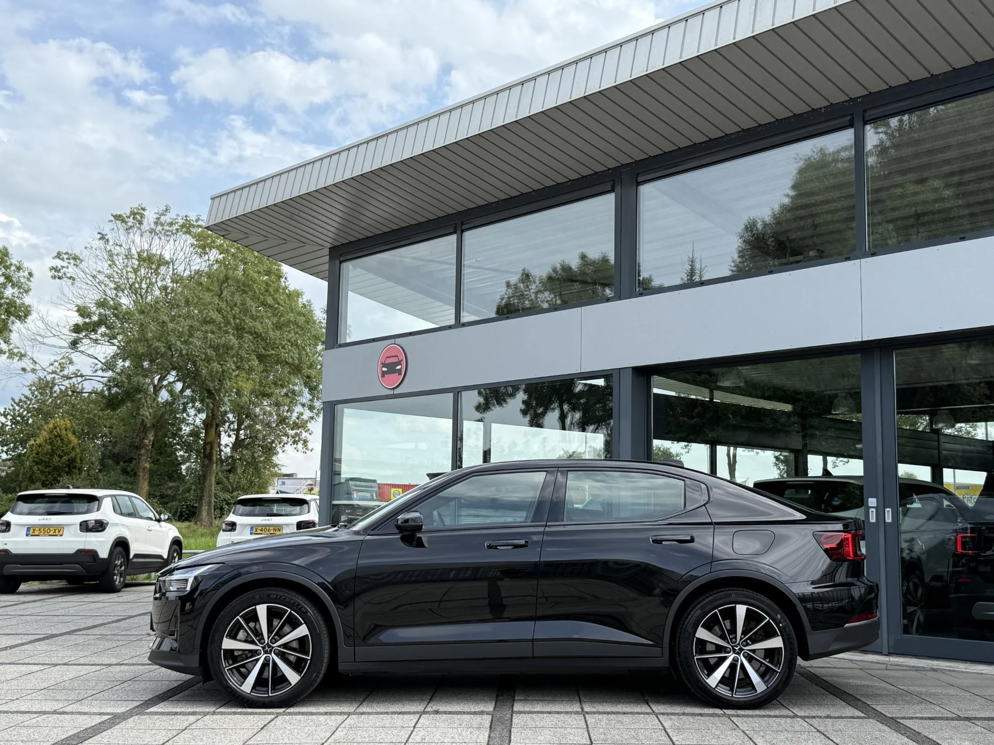 Hoofdafbeelding Polestar 2