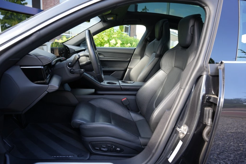 Hoofdafbeelding Porsche Taycan