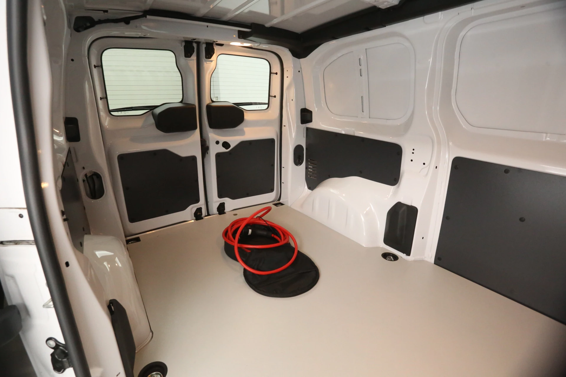 Hoofdafbeelding Peugeot e-Expert