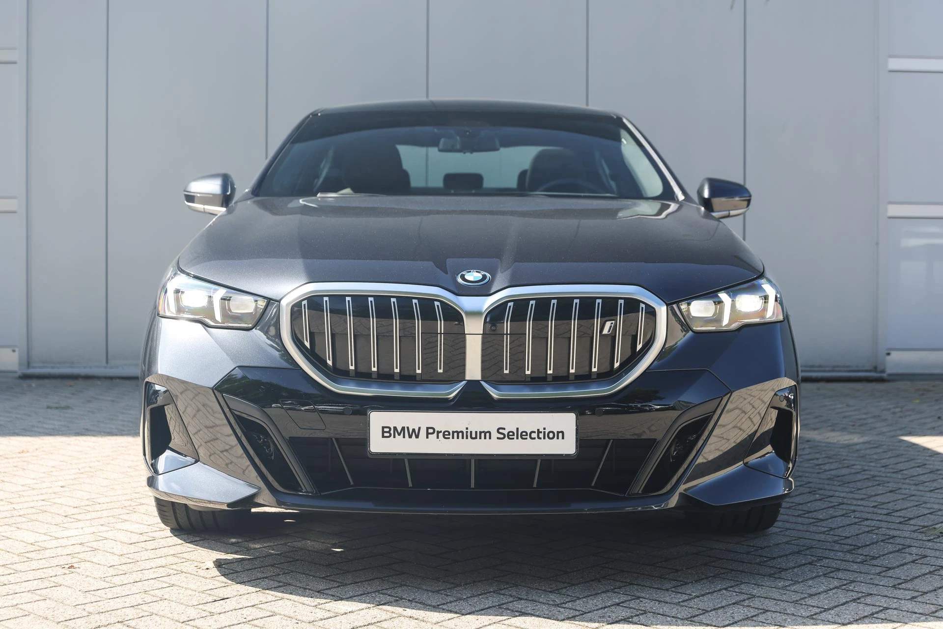 Hoofdafbeelding BMW i5