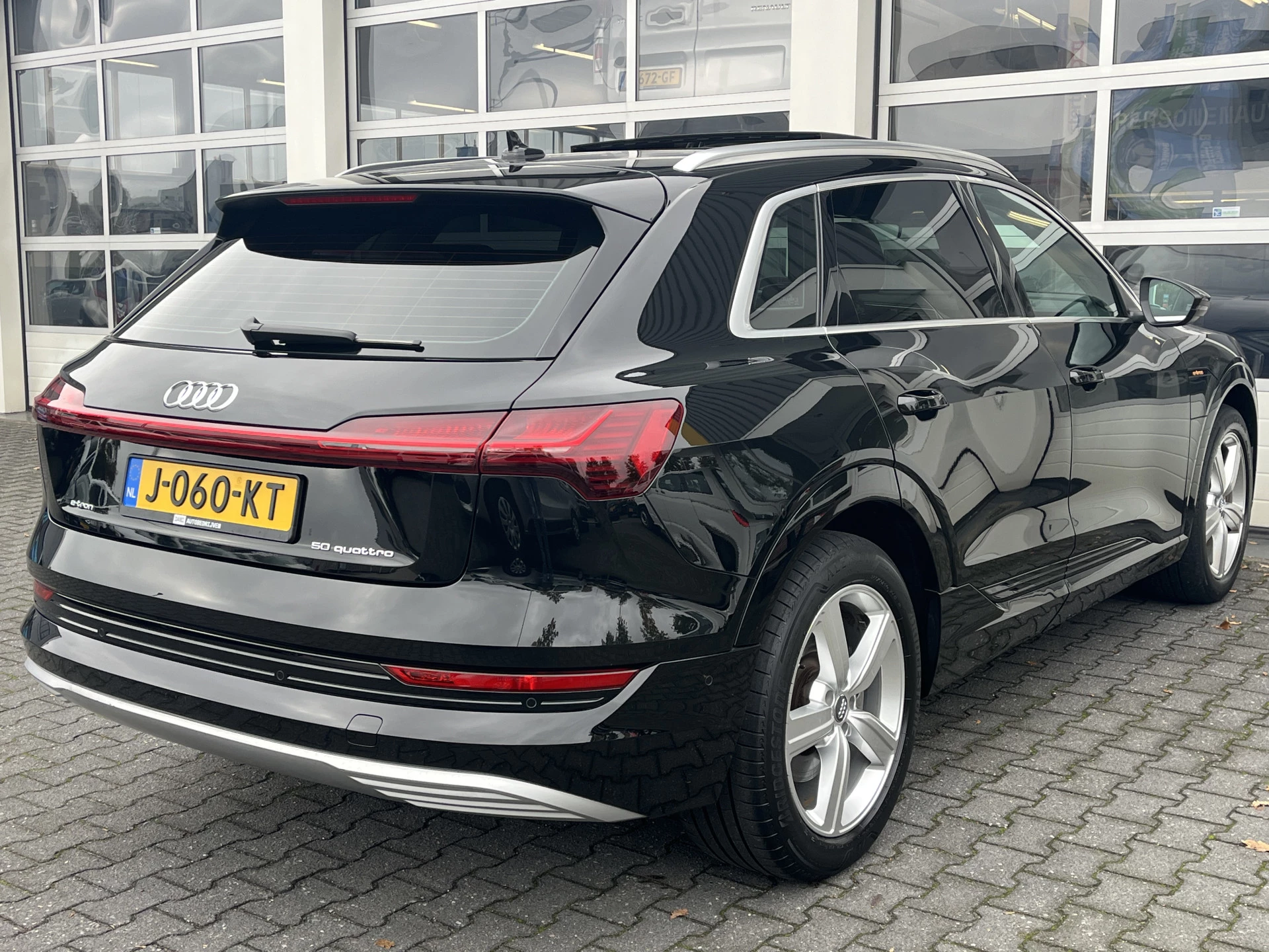 Hoofdafbeelding Audi e-tron