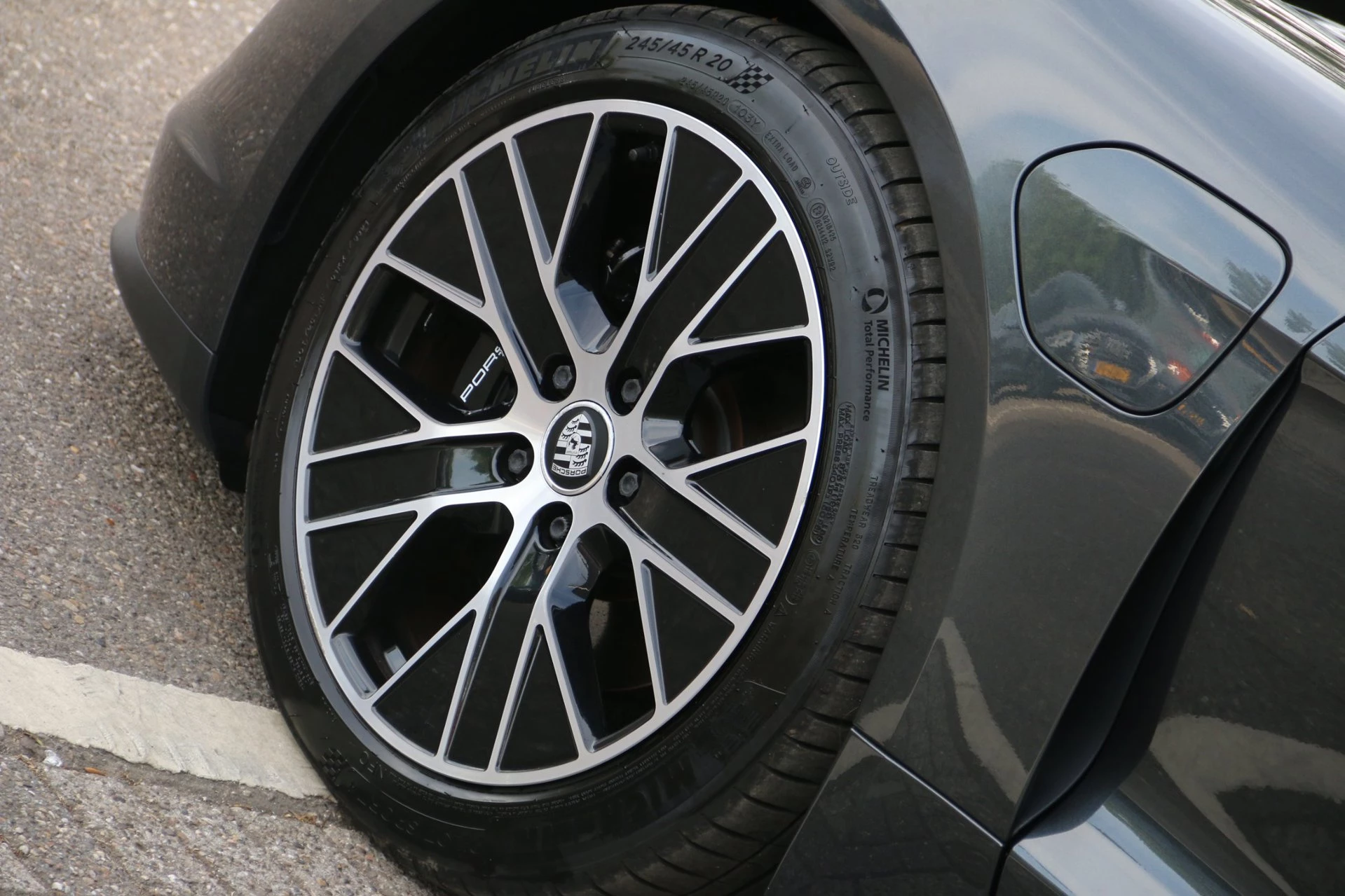 Hoofdafbeelding Porsche Taycan