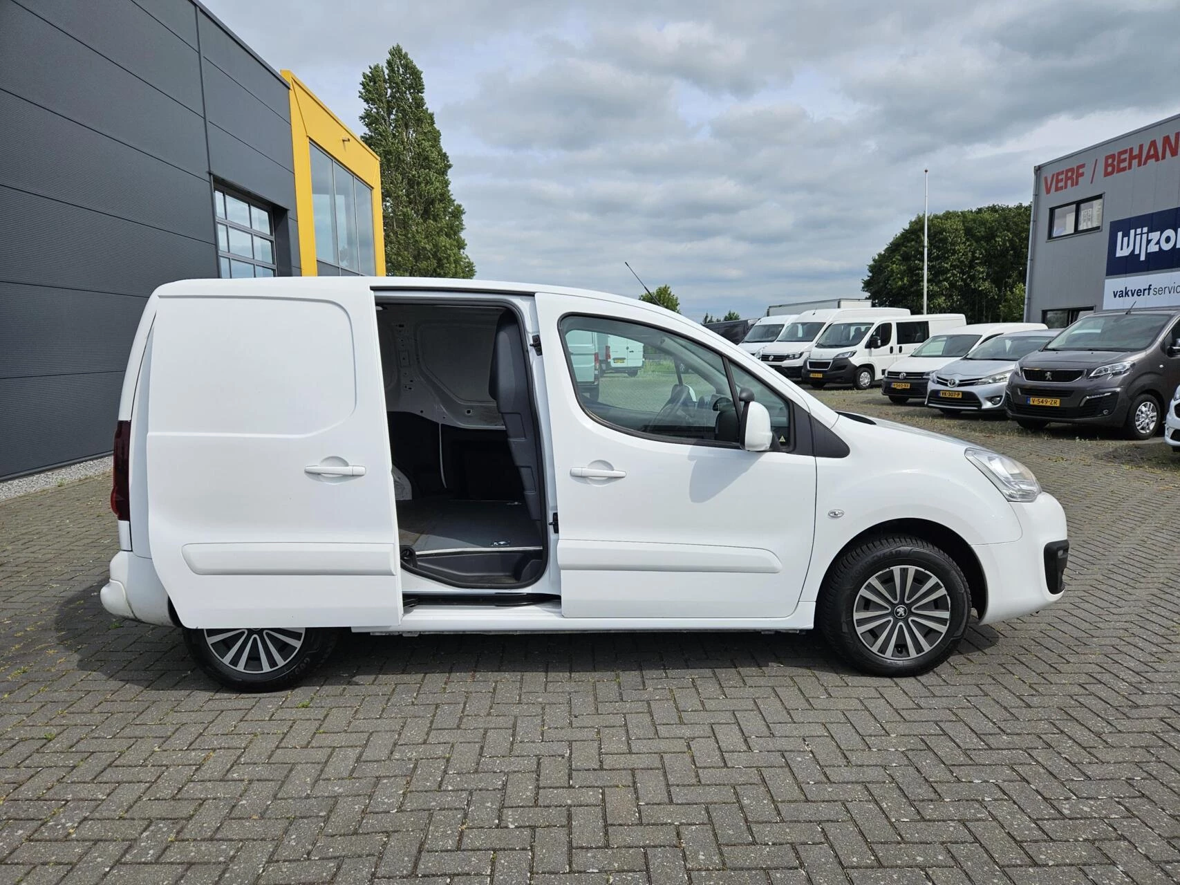 Hoofdafbeelding Peugeot Partner