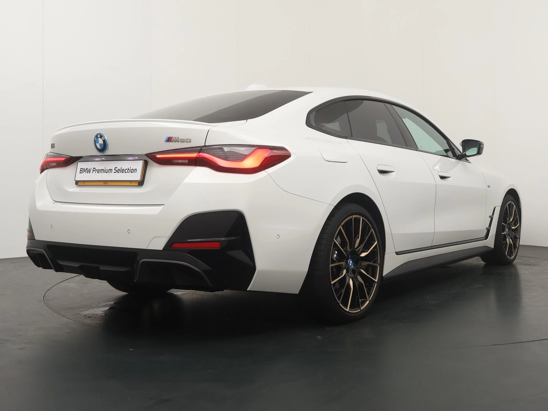 Hoofdafbeelding BMW i4