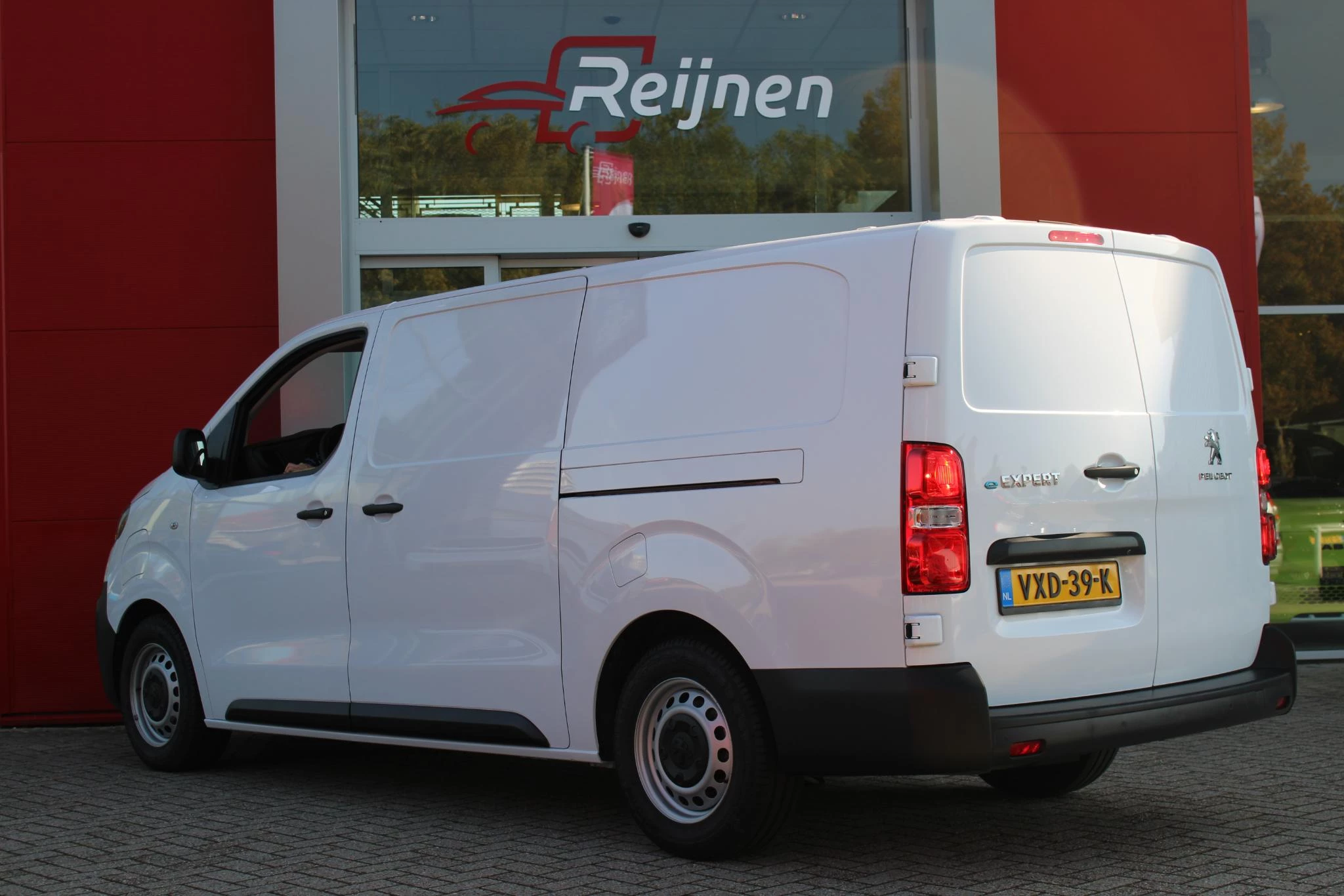 Hoofdafbeelding Peugeot e-Expert