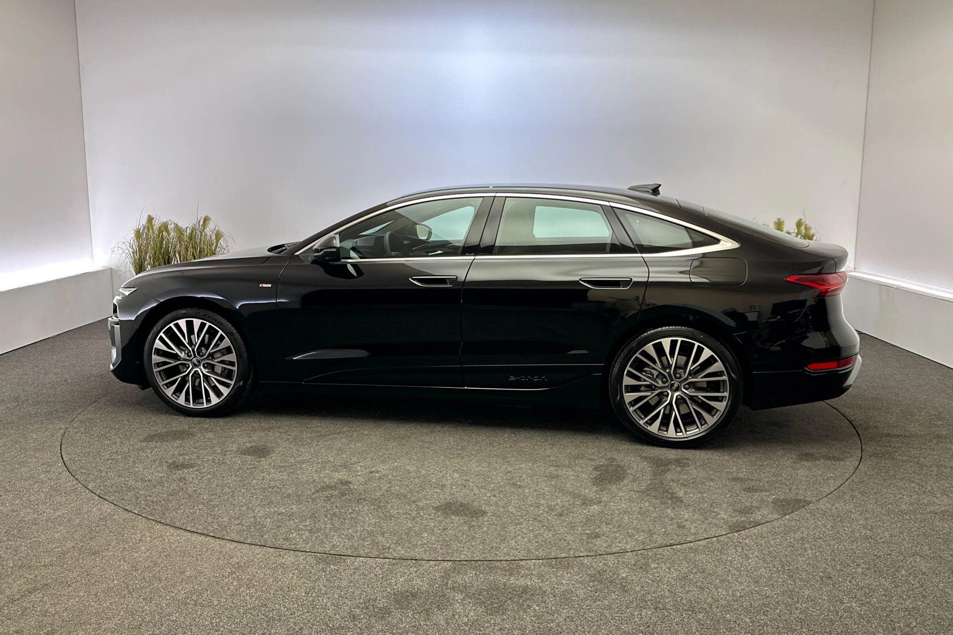 Hoofdafbeelding Audi A6 e-tron