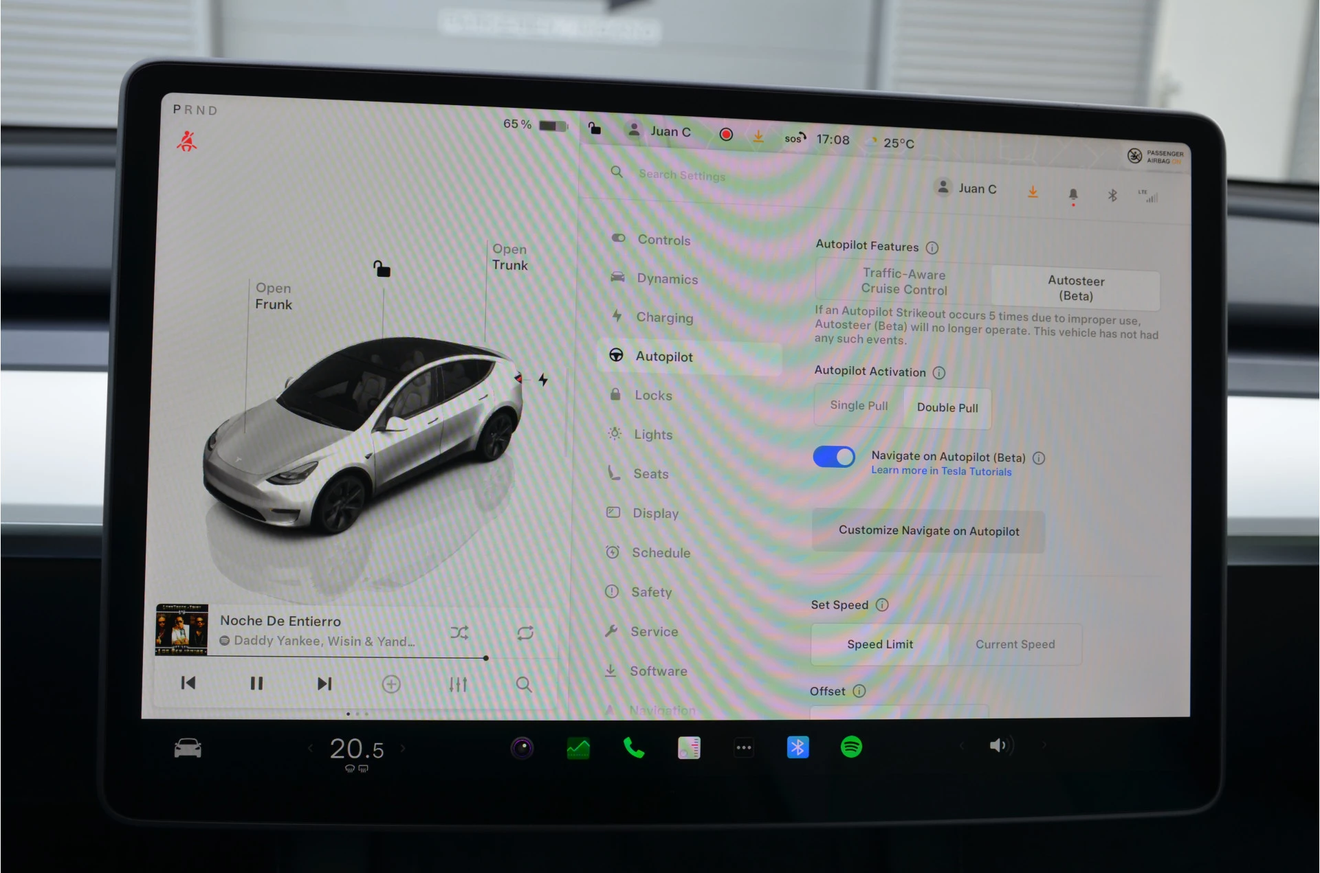 Hoofdafbeelding Tesla Model Y