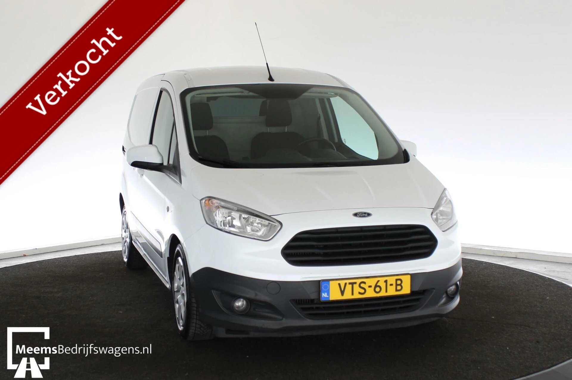 Hoofdafbeelding Ford Transit Courier