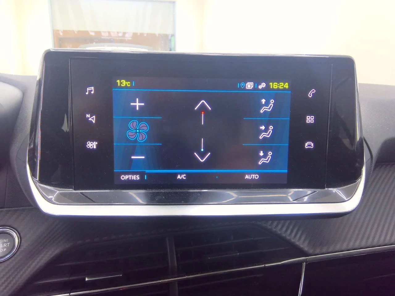 Hoofdafbeelding Peugeot e-208