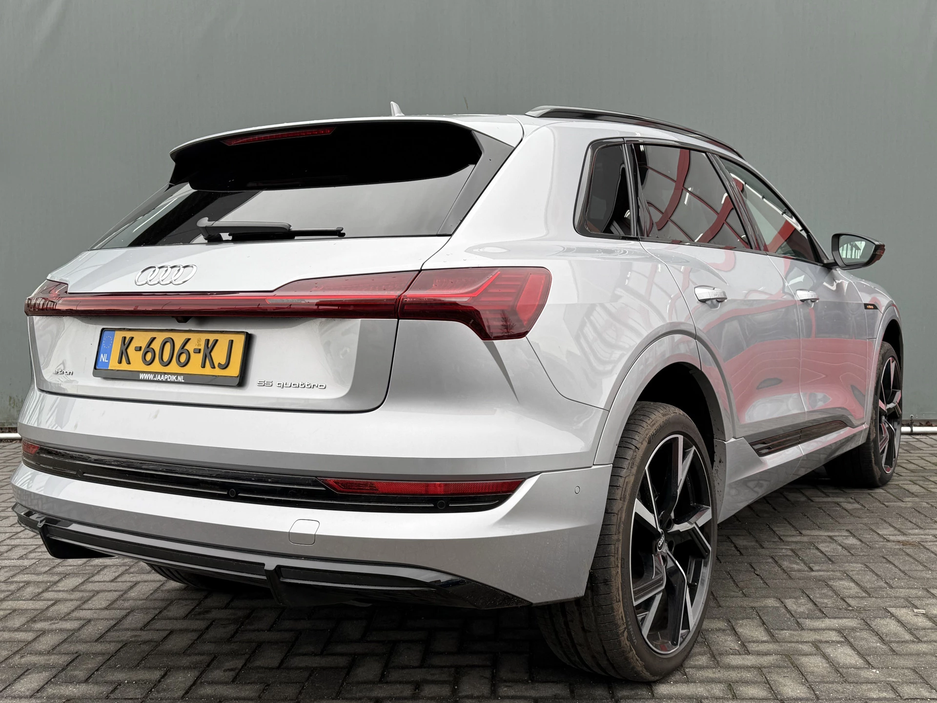 Hoofdafbeelding Audi e-tron