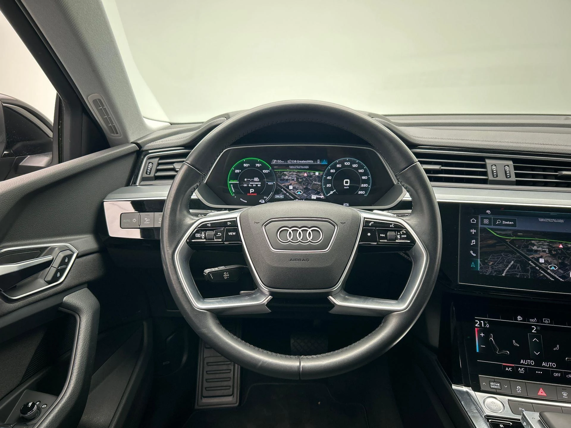 Hoofdafbeelding Audi e-tron