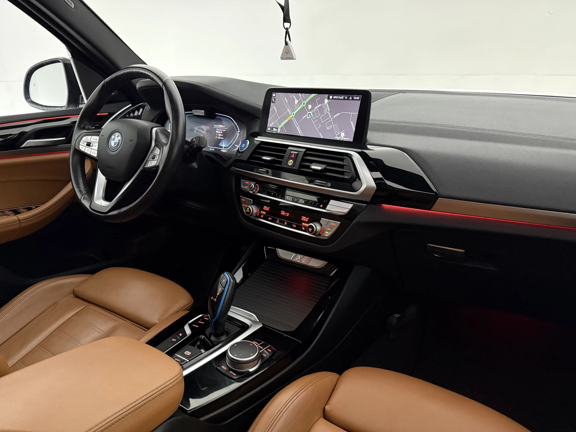 Hoofdafbeelding BMW iX3