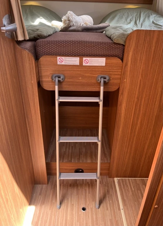 Hoofdafbeelding Carado T 447 Enkele Bedden Hefbed