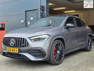 Mercedes-Benz GLA-klasse AMG 35 4MATIC / PANO / MATTE GREY / LEDER-ALCANTARA / CAMERA / KEYLESS / BURMESTER / CARPLAY / 21 INCH !