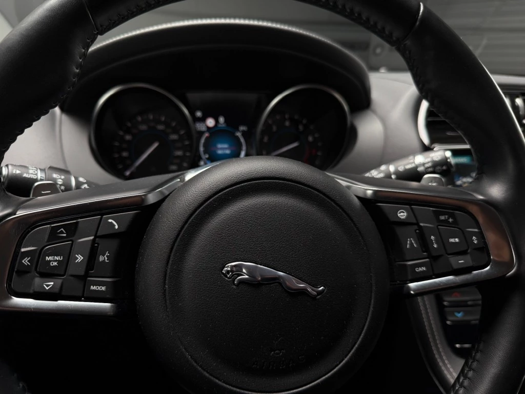 Hoofdafbeelding Jaguar F-PACE