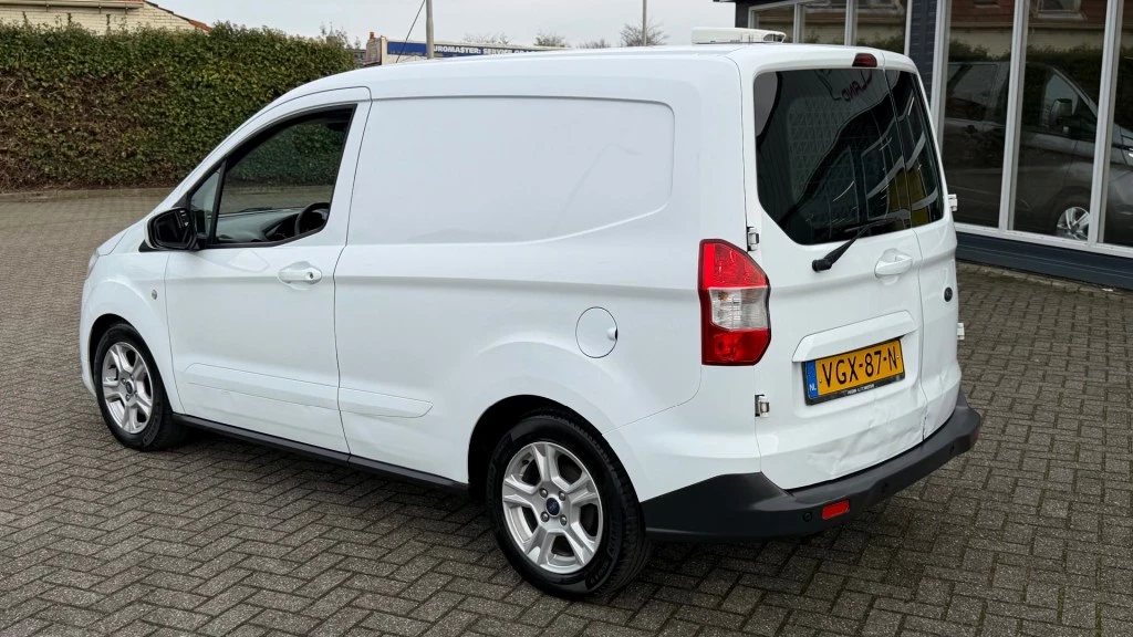 Hoofdafbeelding Ford Transit Courier